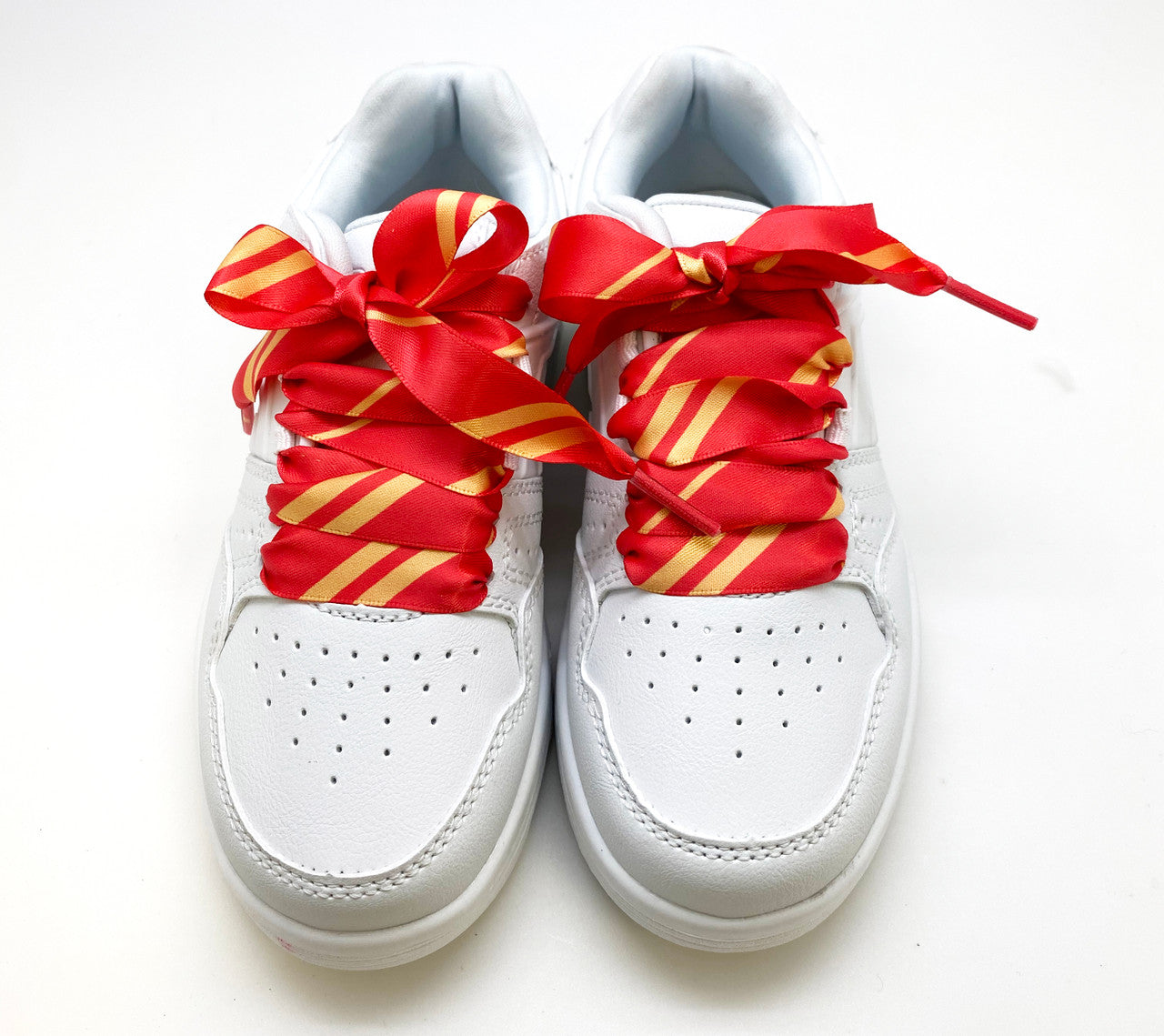 Gryffindor Shoelaces in red and yellow stripes on 5/8