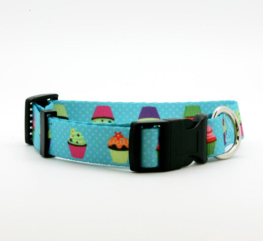 Dog Collar 1" wide with Cupcakes on a turquoise polka dot background