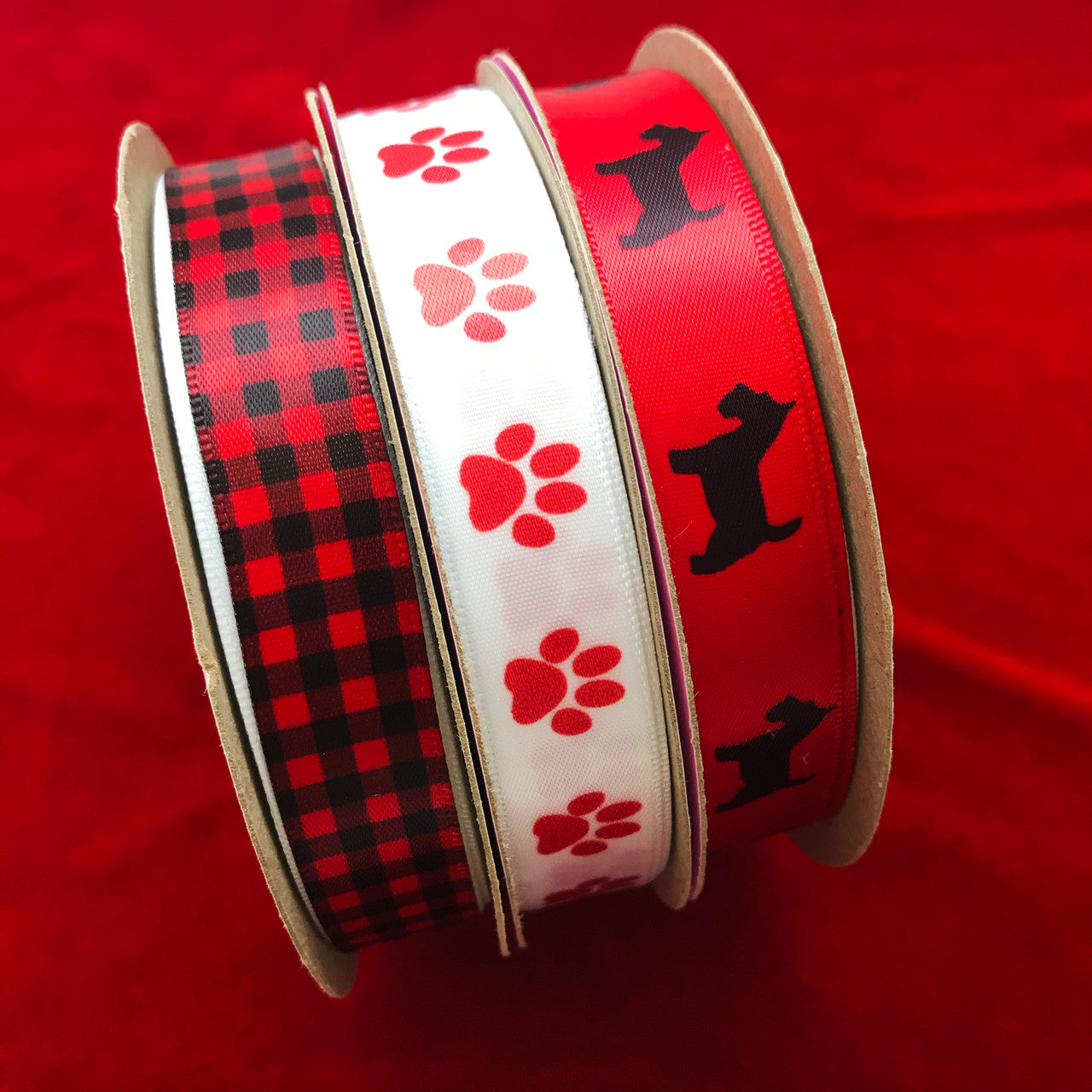 Mix and match our scottie dogs with our red paw prints and buffalo plaid for a fun Holiday pet package!