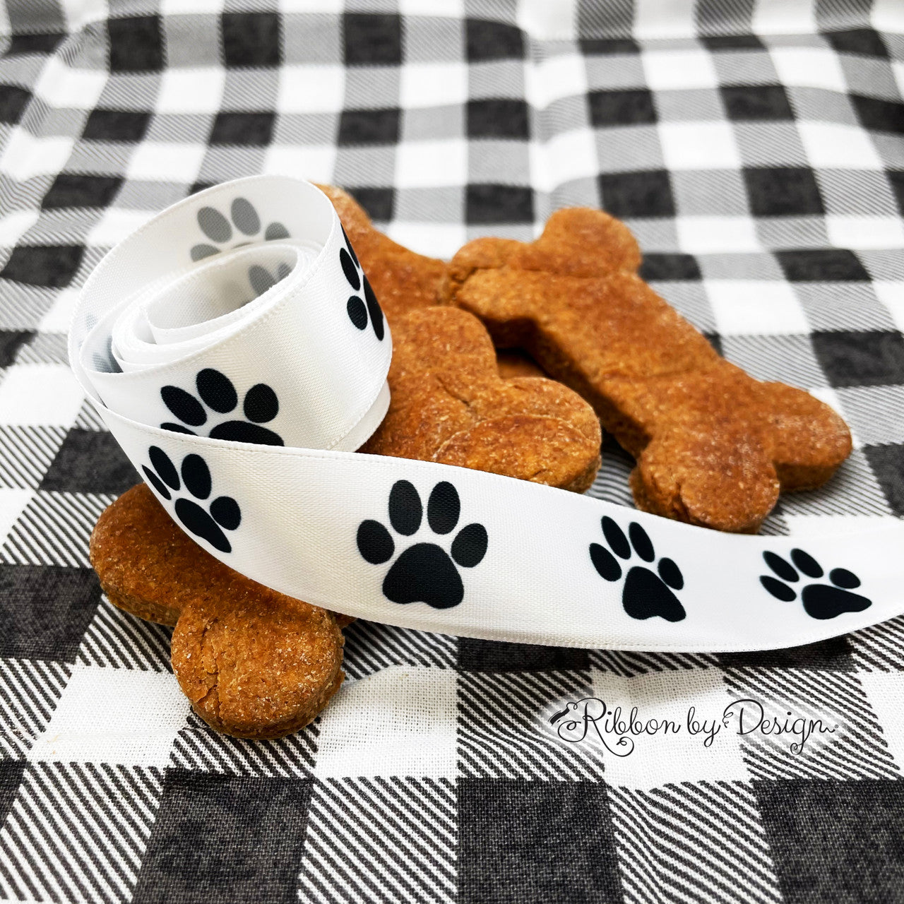 Tie those home made pet cookies with our black and white paw prints for the perfect pet gift!