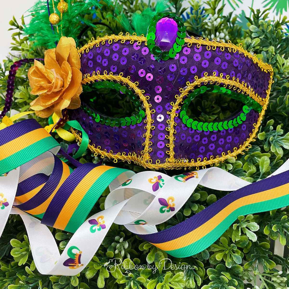 Make a splash at the Mardi Gras party using our Mardi Gras stripes and jester hats!