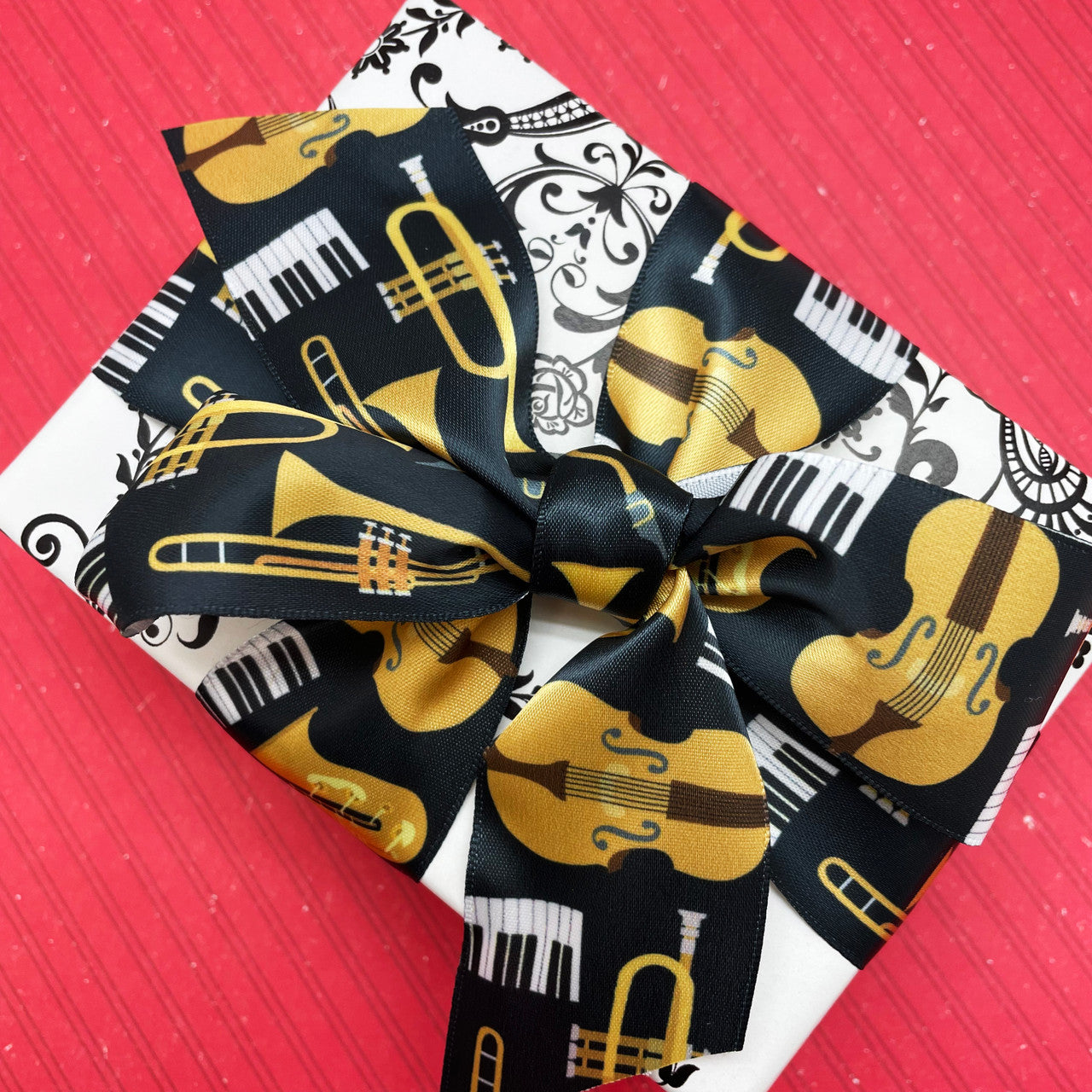 Our Musical Instrument ribbon ties a luscious bow certain to impress the gift recipient! 