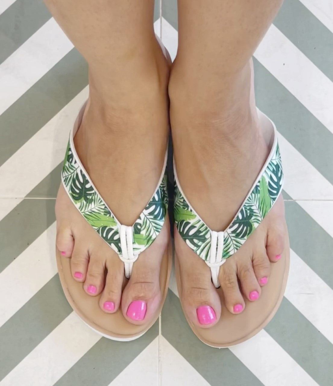 Add our palm frond ribbon to a pair of Summer sandals for a tropical pop to your show wardrobe!