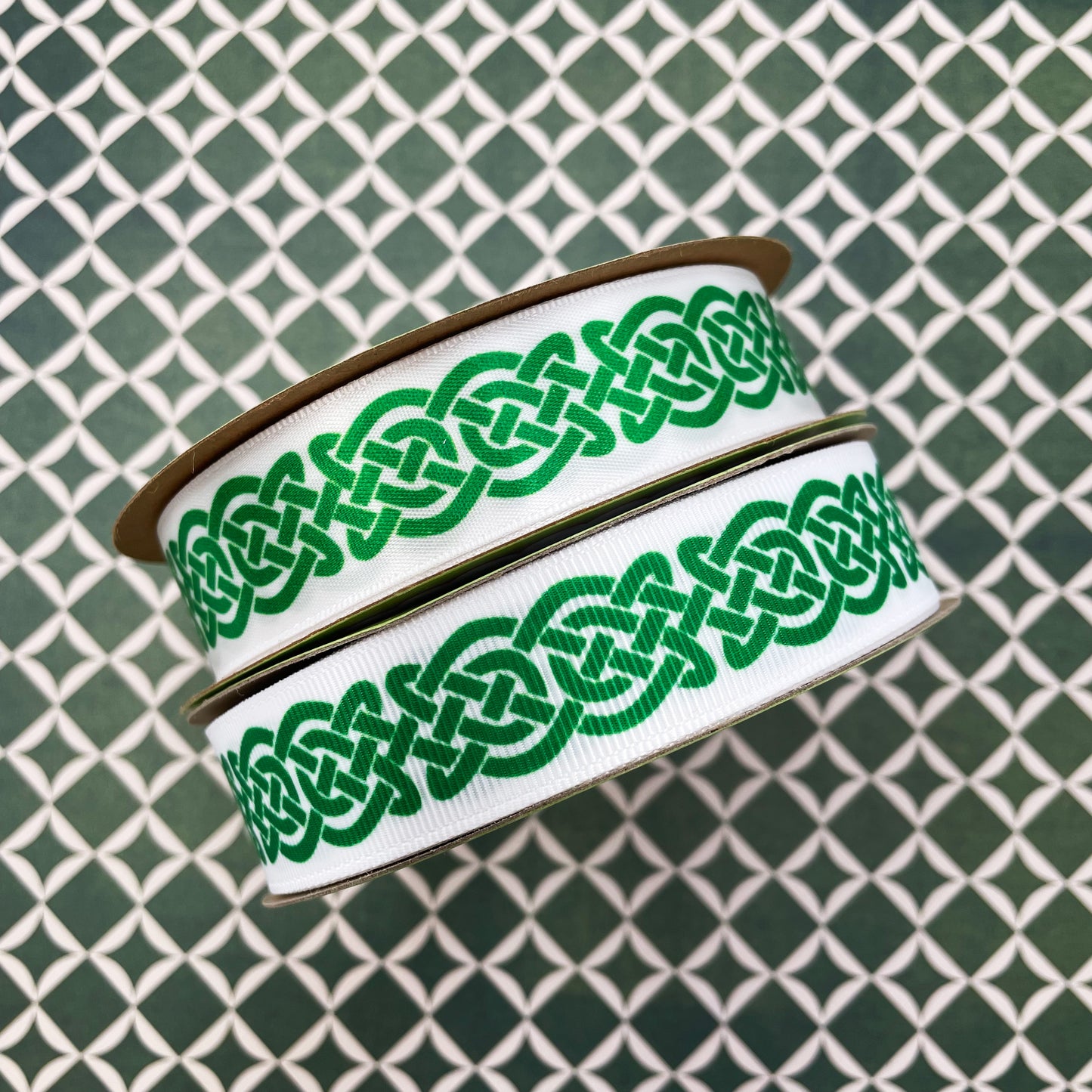 Celtic Knot Ribbon in kelly green printed on 7/8" white single face satin and grosgrain