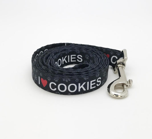 Dog leash I (heart) Cookies with paw prints and a red heart on 5/8" wide webbing